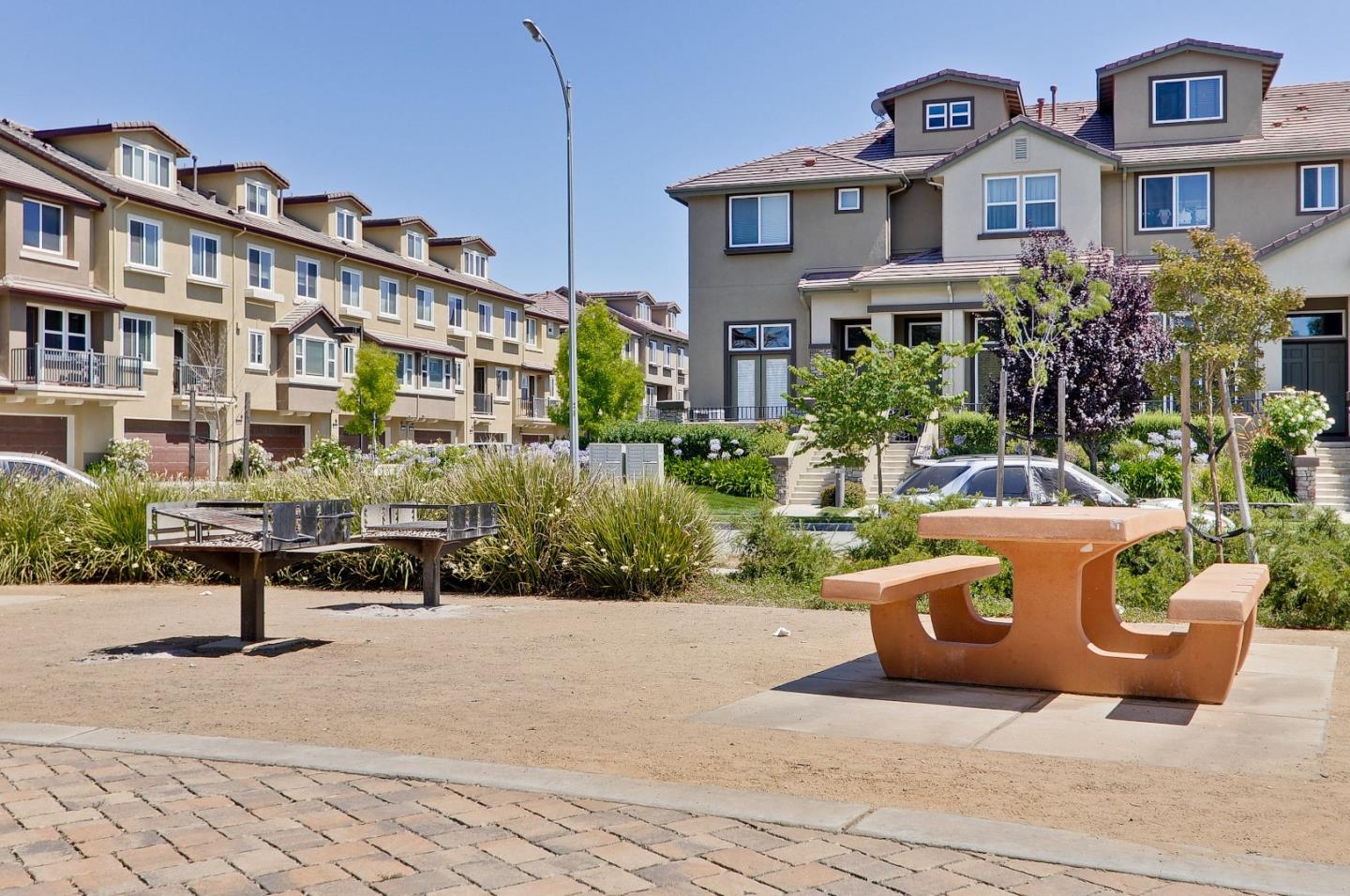 Detail Gallery Image 45 of 51 For 1837 Camino Leonor, San Jose,  CA 95131 - 2 Beds | 2 Baths