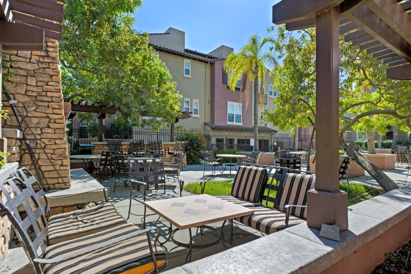 Detail Gallery Image 6 of 51 For 1837 Camino Leonor, San Jose,  CA 95131 - 2 Beds | 2 Baths