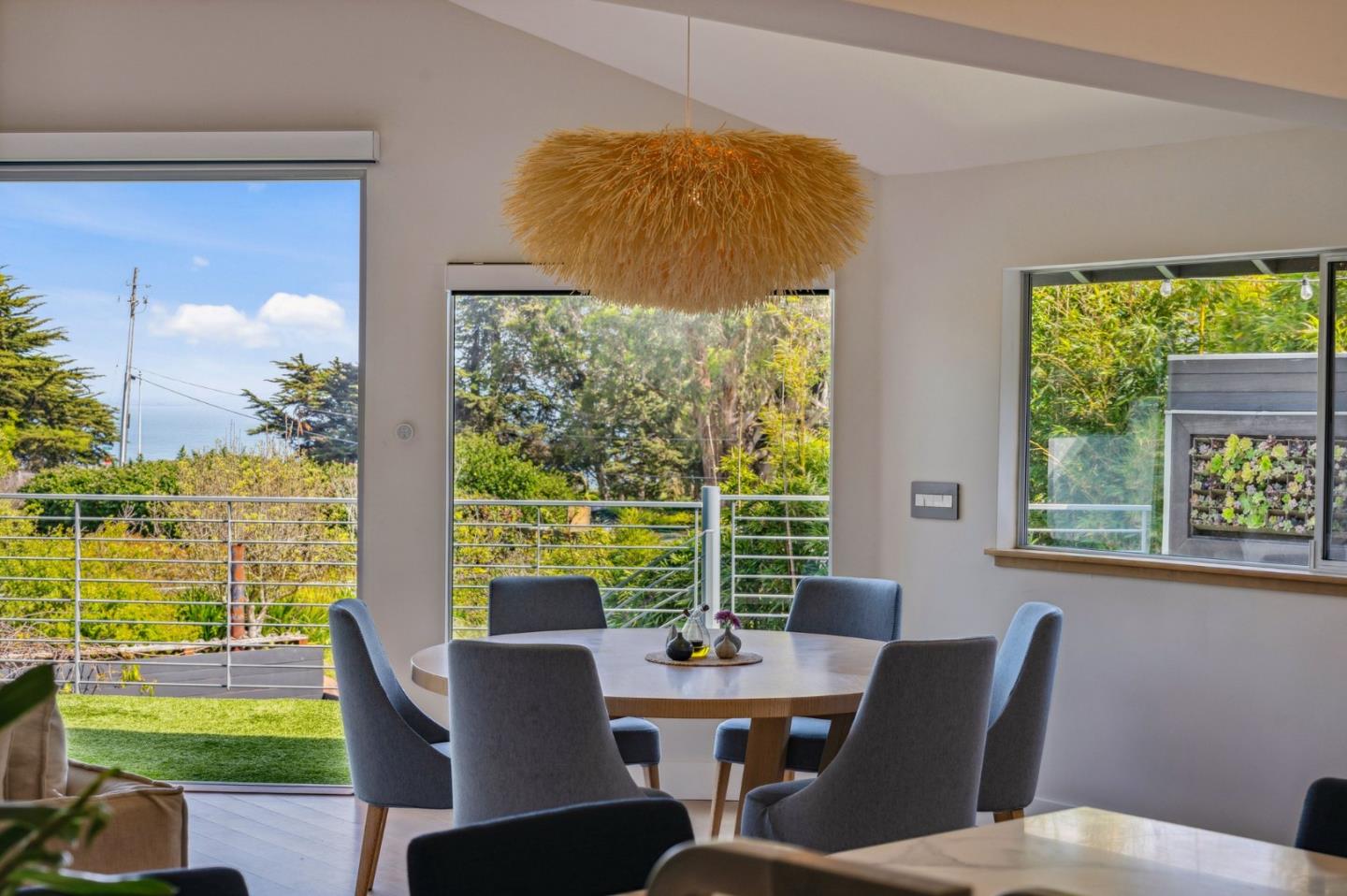 Detail Gallery Image 10 of 45 For 112 Eucalyptus Ave, Santa Cruz,  CA 95060 - 3 Beds | 2/1 Baths