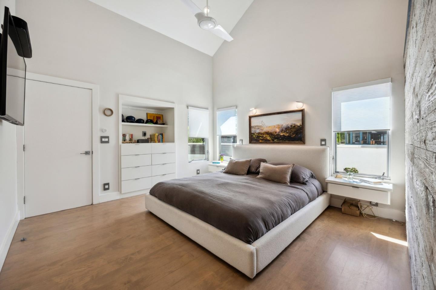 Detail Gallery Image 18 of 45 For 112 Eucalyptus Ave, Santa Cruz,  CA 95060 - 3 Beds | 2/1 Baths