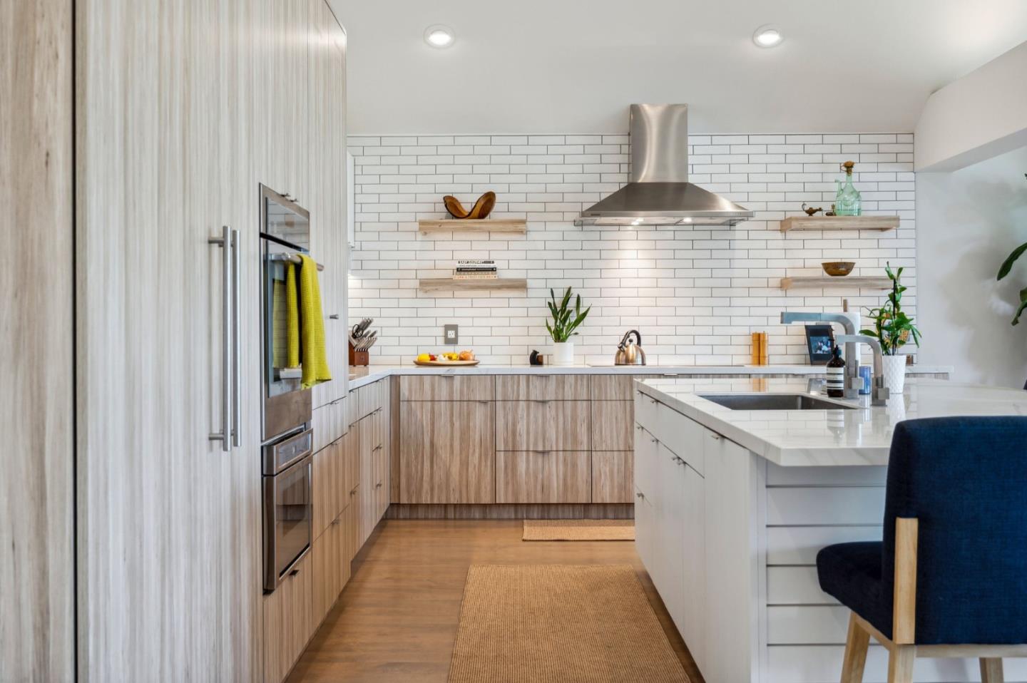 Detail Gallery Image 4 of 45 For 112 Eucalyptus Ave, Santa Cruz,  CA 95060 - 3 Beds | 2/1 Baths