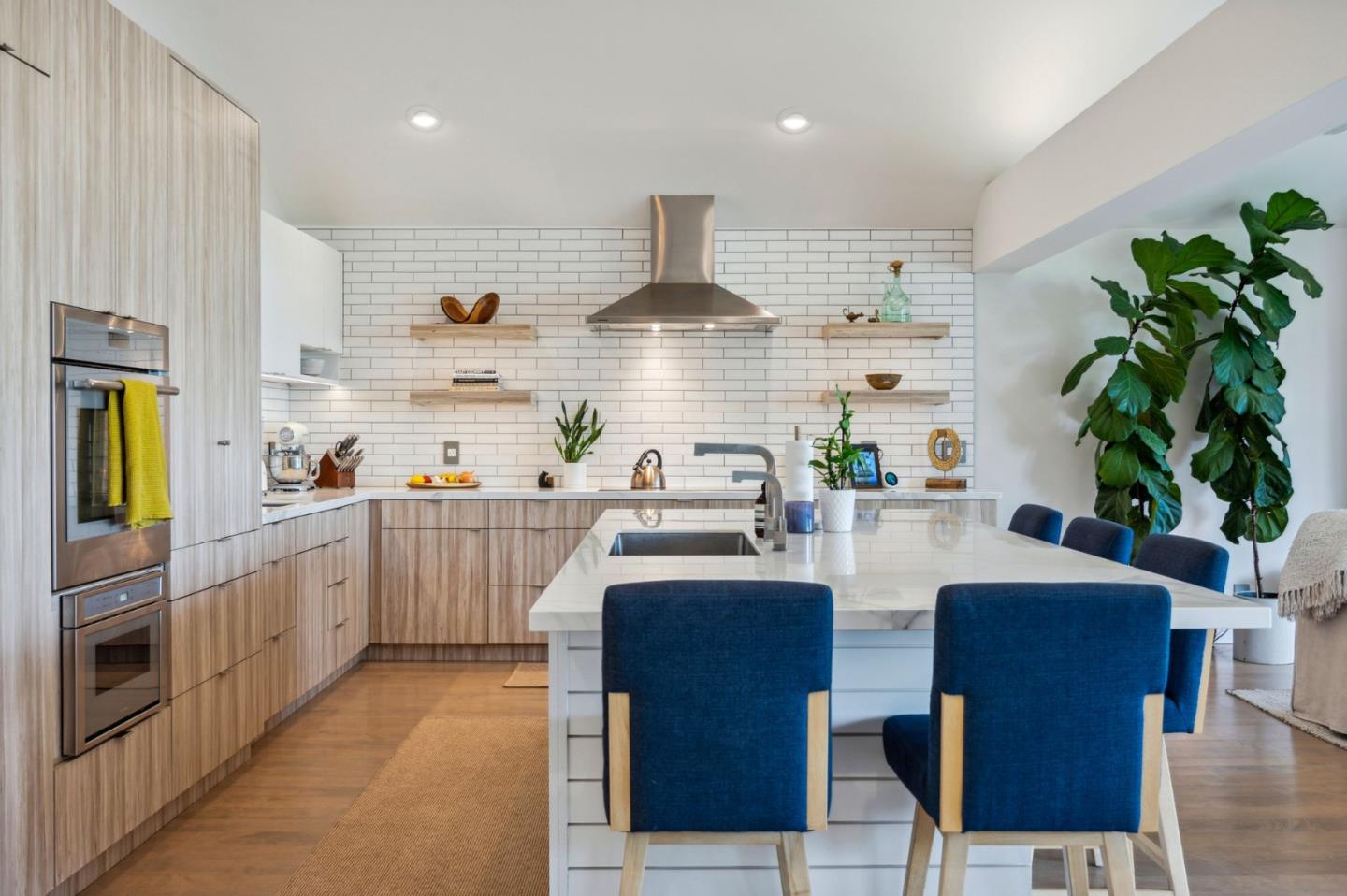 Detail Gallery Image 7 of 45 For 112 Eucalyptus Ave, Santa Cruz,  CA 95060 - 3 Beds | 2/1 Baths