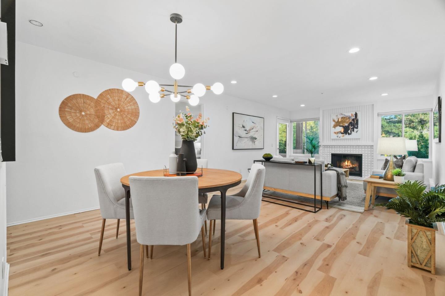 Detail Gallery Image 6 of 32 For 4000 Farm Hill Blvd #204,  Redwood City,  CA 94061 - 3 Beds | 2 Baths