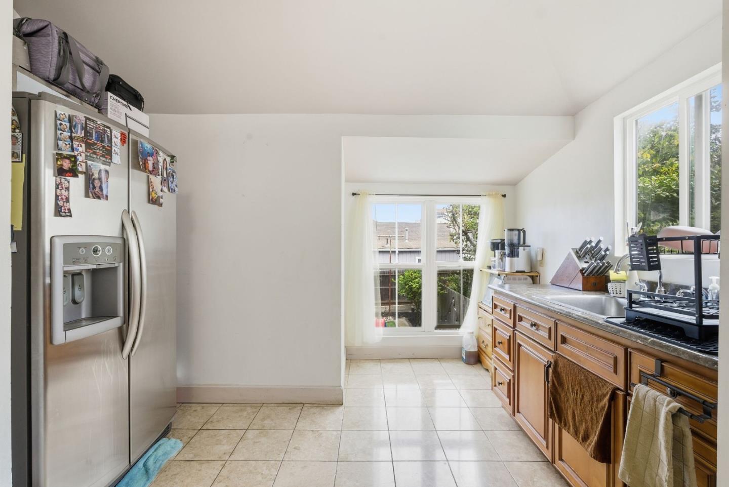 Detail Gallery Image 11 of 29 For 327 Brazil Ave, San Francisco,  CA 94112 - 1 Beds | 1 Baths