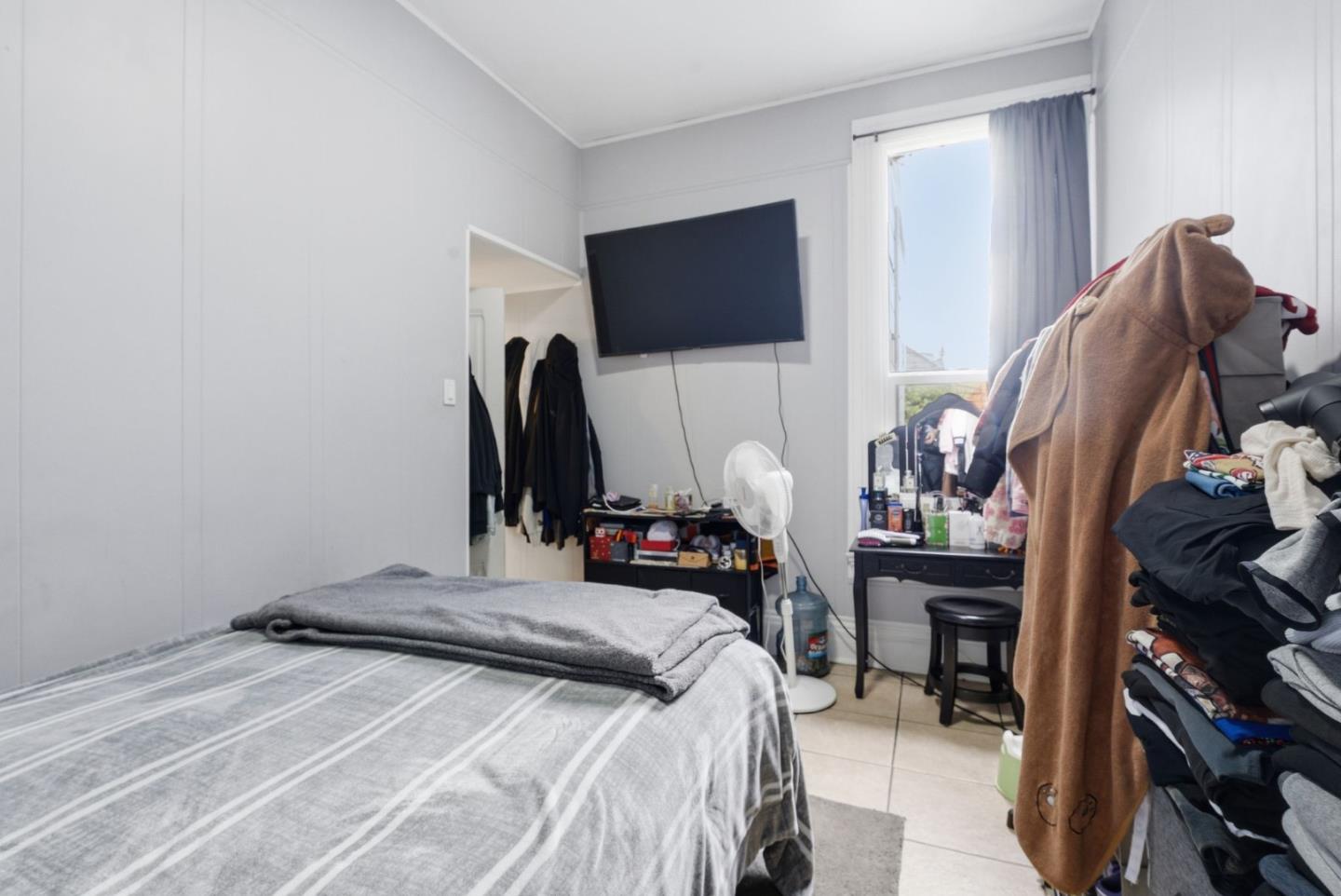 Detail Gallery Image 16 of 29 For 327 Brazil Ave, San Francisco,  CA 94112 - 1 Beds | 1 Baths