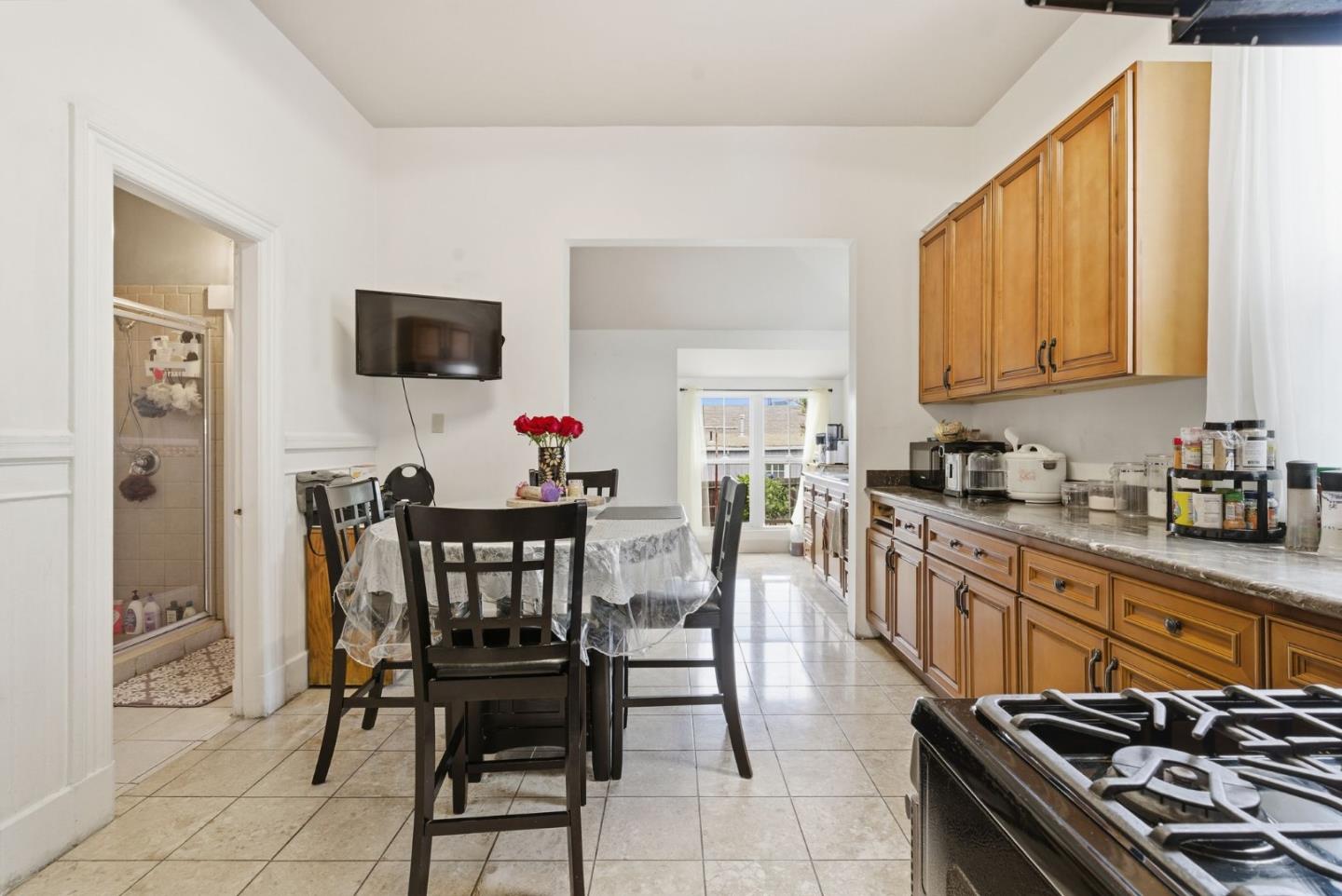 Detail Gallery Image 8 of 29 For 327 Brazil Ave, San Francisco,  CA 94112 - 1 Beds | 1 Baths