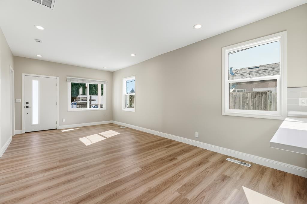 Detail Gallery Image 12 of 57 For 975 Prevost St, San Jose,  CA 95125 - 6 Beds | 5 Baths