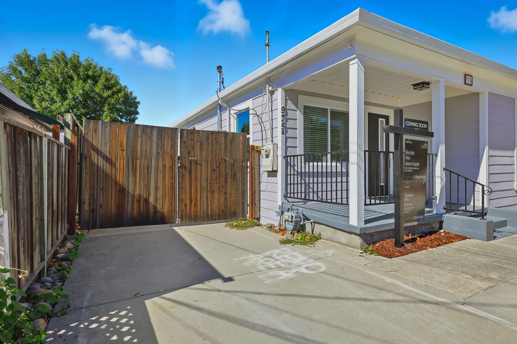 Detail Gallery Image 5 of 57 For 975 Prevost St, San Jose,  CA 95125 - 6 Beds | 5 Baths