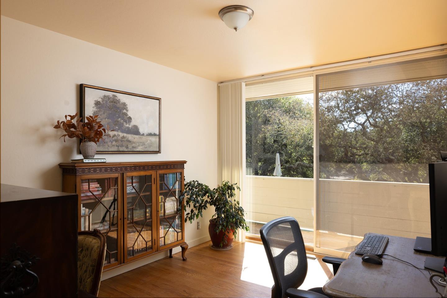 Detail Gallery Image 12 of 25 For 20 Marquard Rd, Carmel Valley,  CA 93924 - 4 Beds | 3 Baths