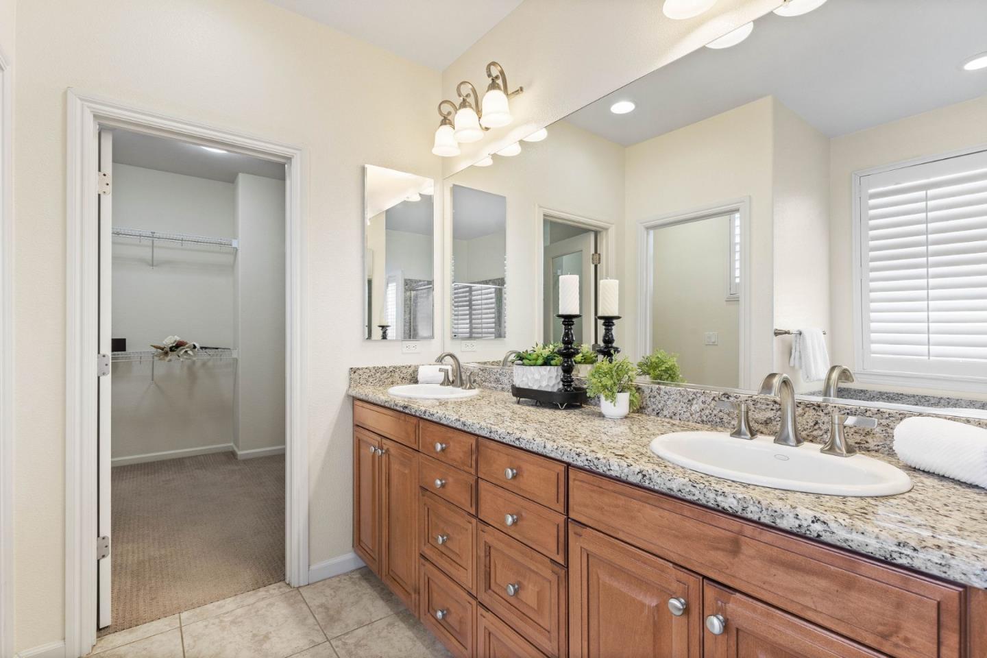 Detail Gallery Image 12 of 26 For 7260 Clear Vista Ct, San Jose,  CA 95138 - 4 Beds | 2/1 Baths