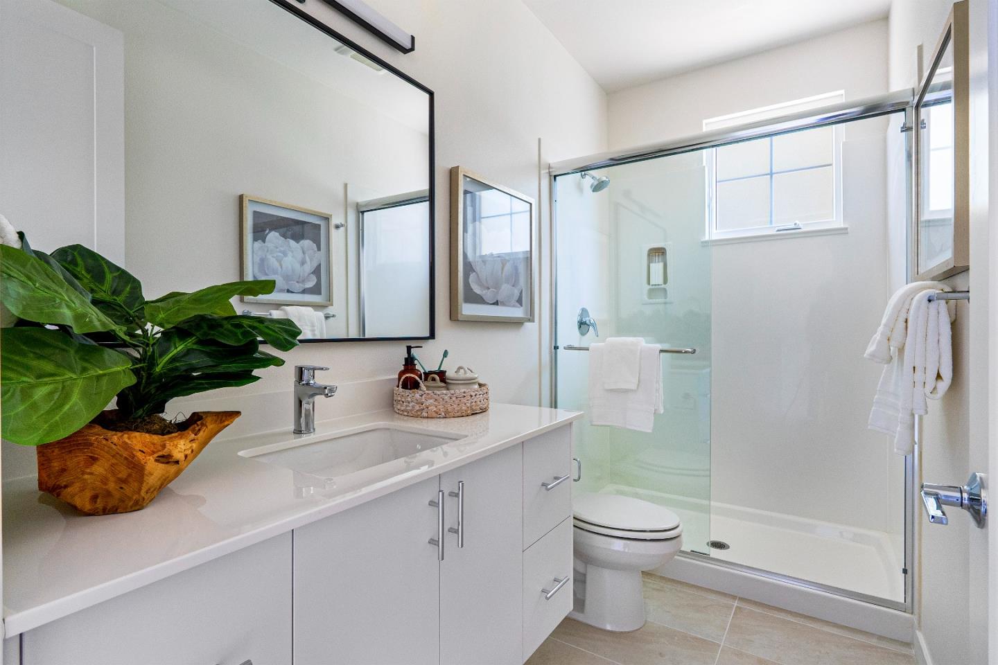 Detail Gallery Image 13 of 21 For 149 Flynn Ave, Mountain View,  CA 94043 - 3 Beds | 3/1 Baths