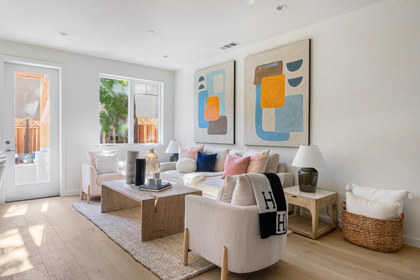 Detail Gallery Image 5 of 21 For 149 Flynn Ave, Mountain View,  CA 94043 - 3 Beds | 3/1 Baths