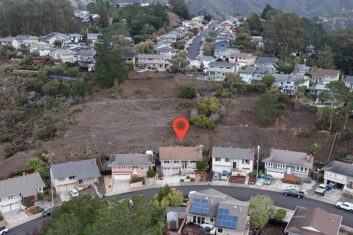 Detail Gallery Image 10 of 52 For 1331 Aspen Dr, Pacifica,  CA 94044 - 5 Beds | 3 Baths