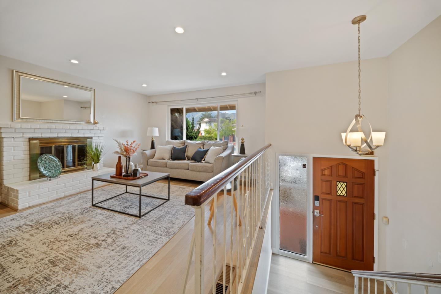 Detail Gallery Image 16 of 52 For 1331 Aspen Dr, Pacifica,  CA 94044 - 5 Beds | 3 Baths