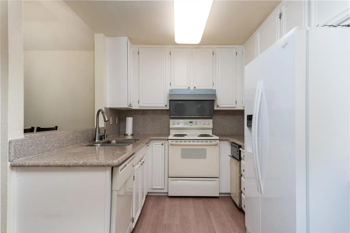 Detail Gallery Image 5 of 17 For 112 Madison Ave #108,  San Mateo,  CA 94402 - 2 Beds | 2 Baths