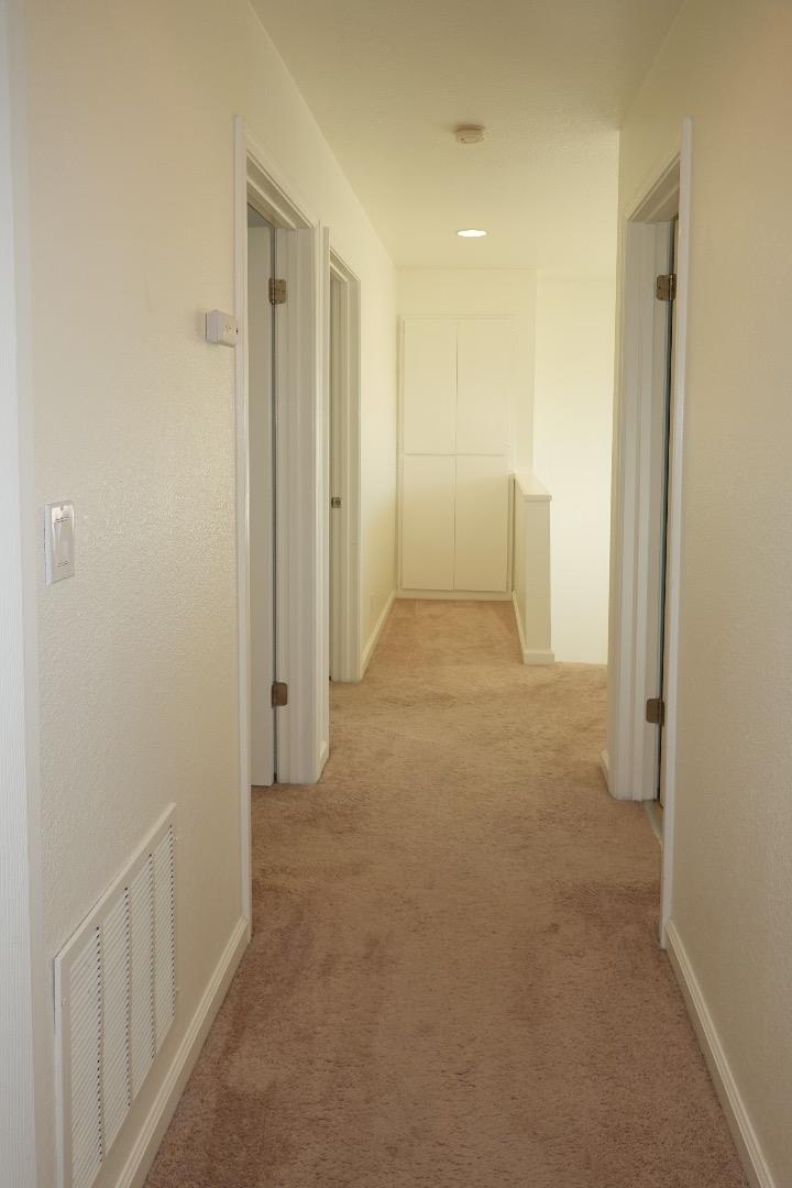 Detail Gallery Image 14 of 22 For 1013 Woodside Rd, Redwood City,  CA 94061 - 3 Beds | 2/1 Baths