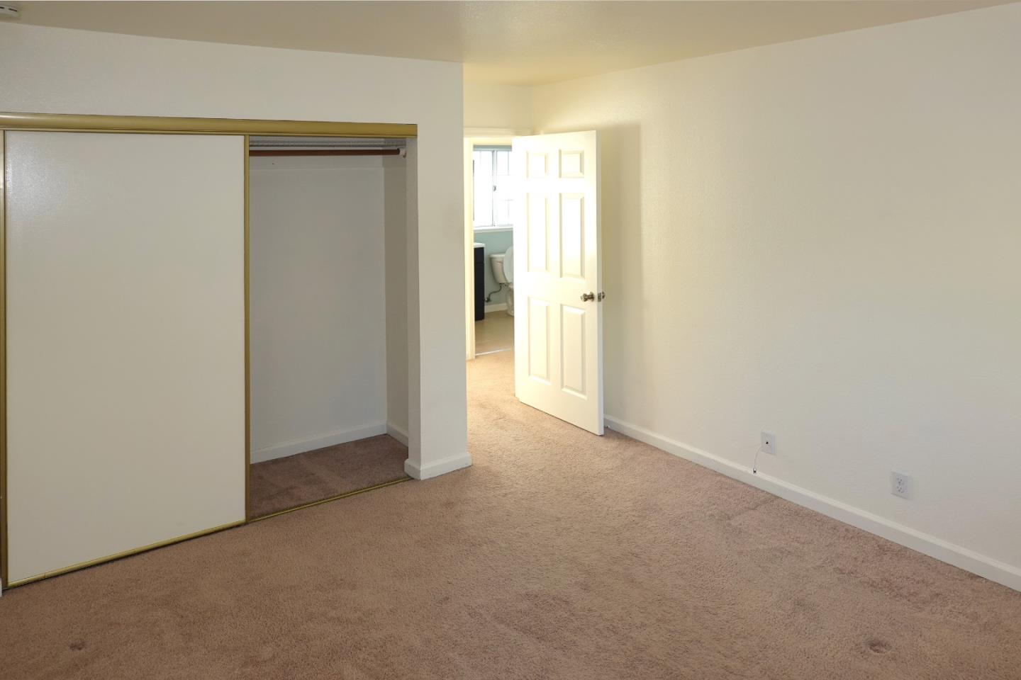 Detail Gallery Image 15 of 22 For 1013 Woodside Rd, Redwood City,  CA 94061 - 3 Beds | 2/1 Baths