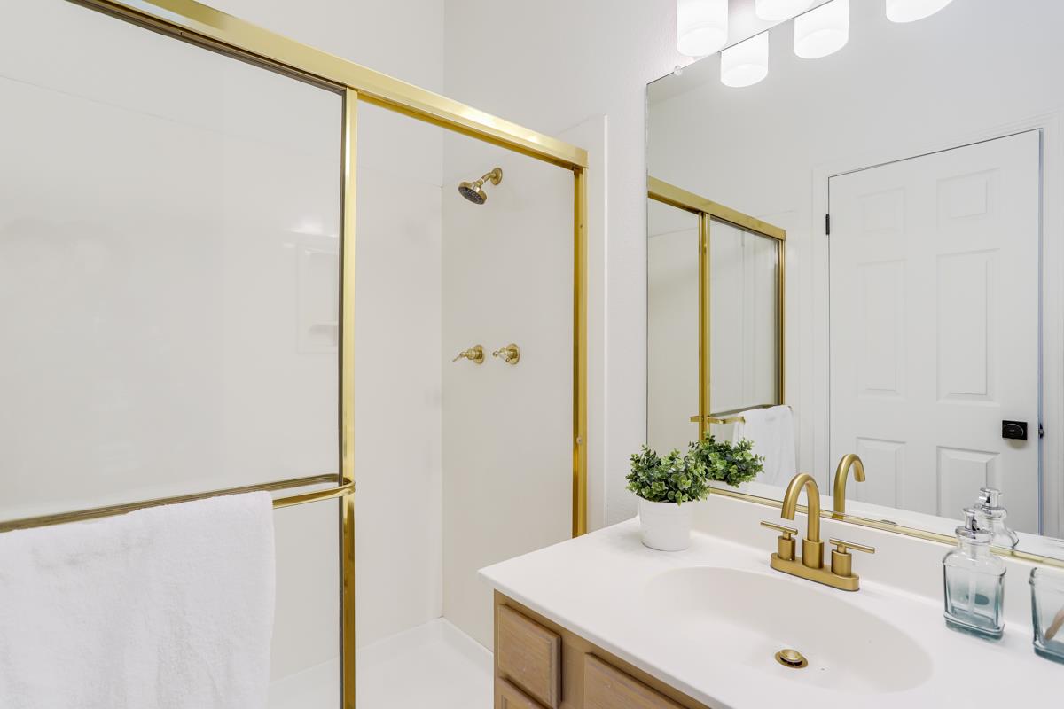 Detail Gallery Image 17 of 34 For 2360 De Varona Pl, Santa Clara,  CA 95050 - 4 Beds | 3 Baths