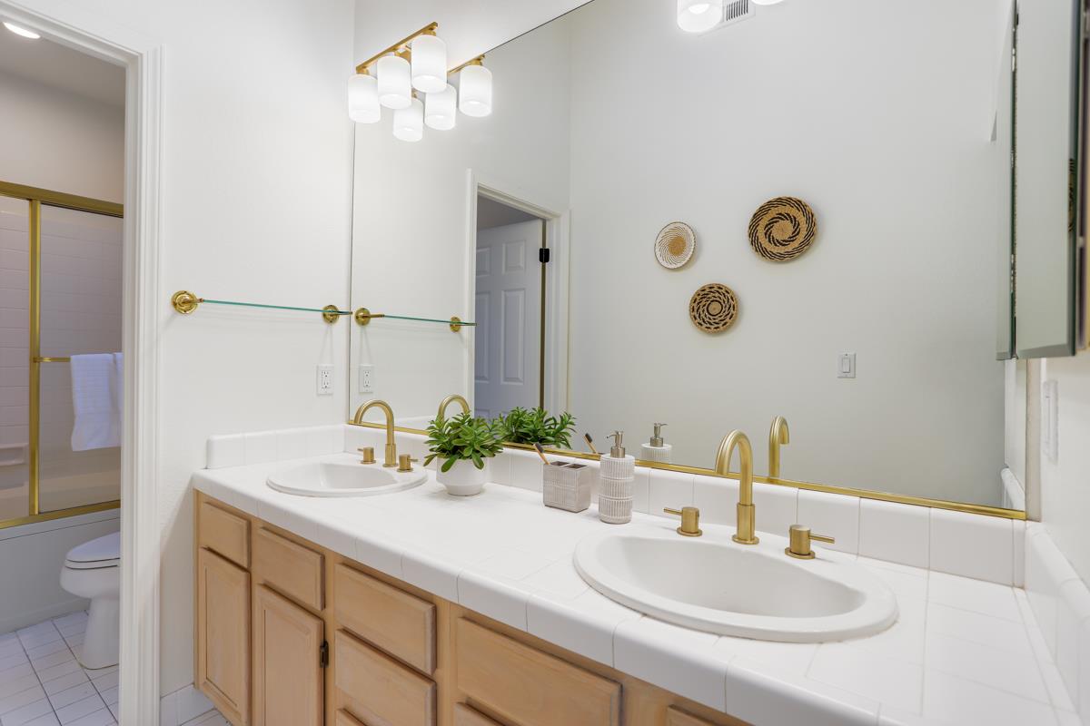 Detail Gallery Image 21 of 34 For 2360 De Varona Pl, Santa Clara,  CA 95050 - 4 Beds | 3 Baths
