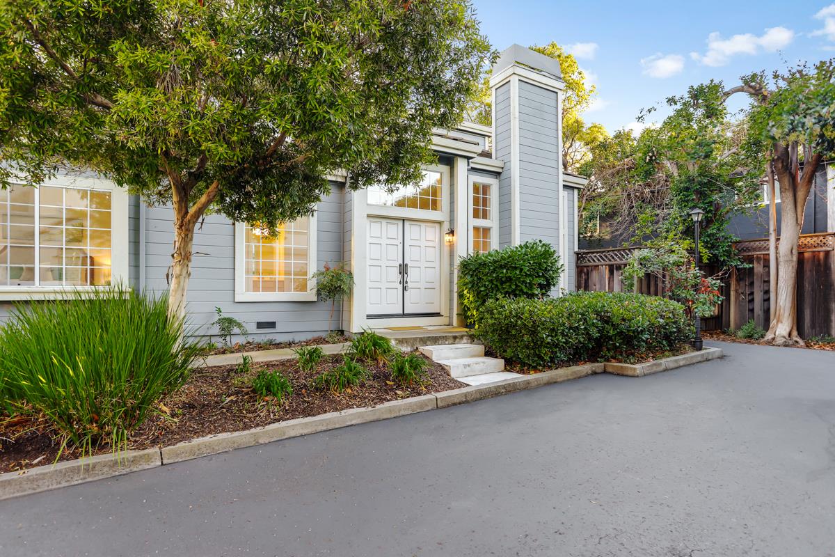 Detail Gallery Image 3 of 34 For 2360 De Varona Pl, Santa Clara,  CA 95050 - 4 Beds | 3 Baths