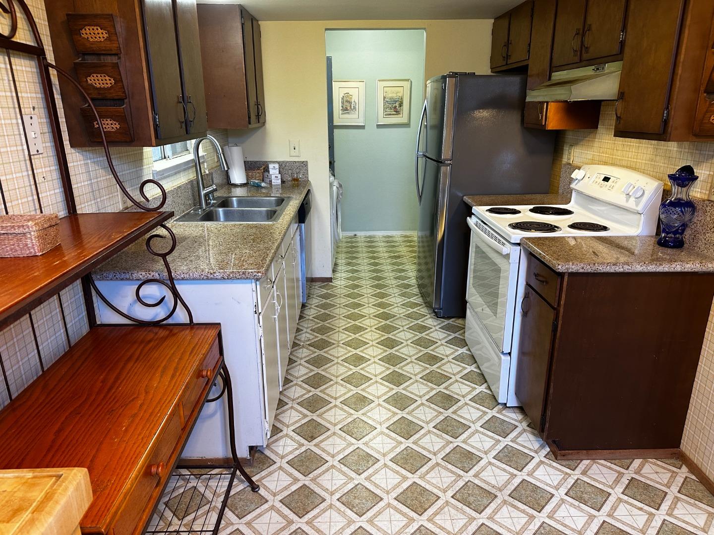 Detail Gallery Image 14 of 21 For 563 Argos Cir, Watsonville,  CA 95076 - 2 Beds | 1 Baths