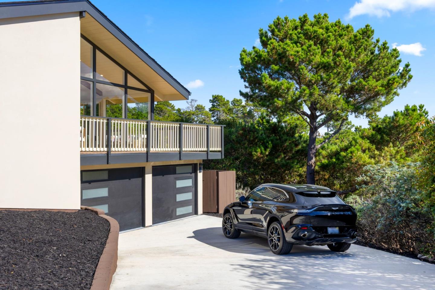 Detail Gallery Image 6 of 59 For 25805 Carmel Knolls, Carmel,  CA 93923 - 4 Beds | 2/1 Baths