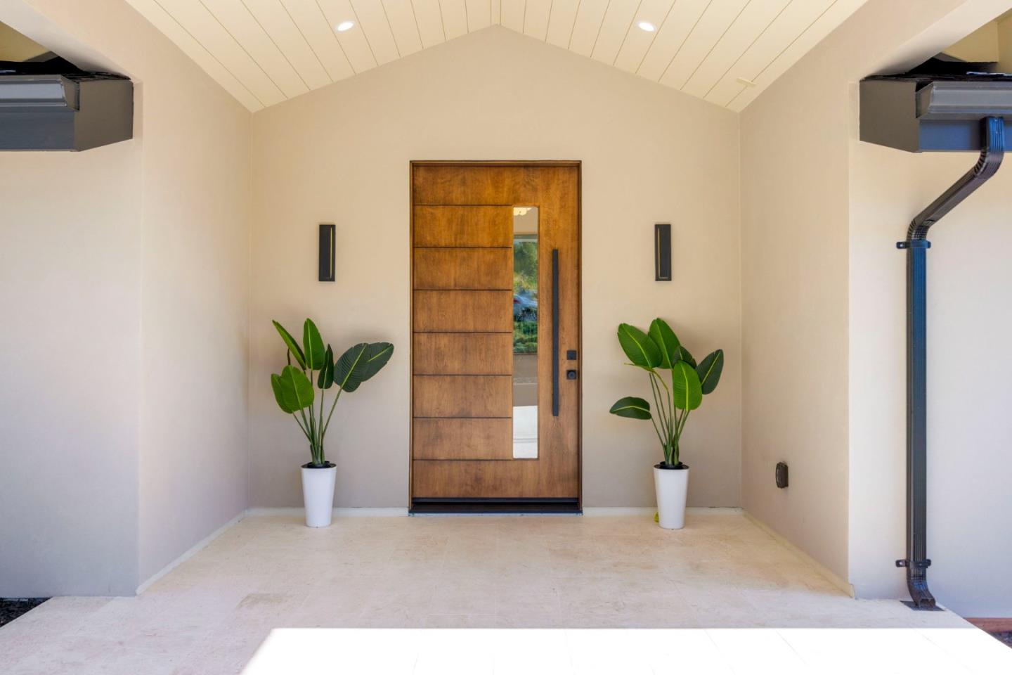 Detail Gallery Image 8 of 59 For 25805 Carmel Knolls, Carmel,  CA 93923 - 4 Beds | 2/1 Baths