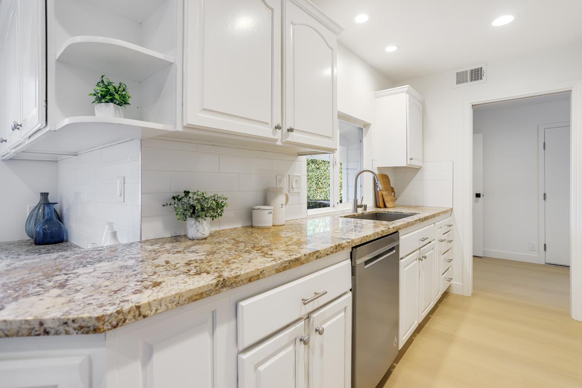 Detail Gallery Image 10 of 35 For 2910 Jerald Ave, Santa Clara,  CA 95051 - 4 Beds | 3/1 Baths