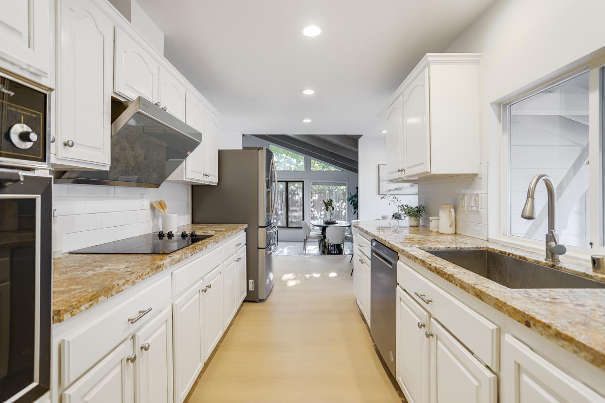 Detail Gallery Image 13 of 35 For 2910 Jerald Ave, Santa Clara,  CA 95051 - 4 Beds | 3/1 Baths