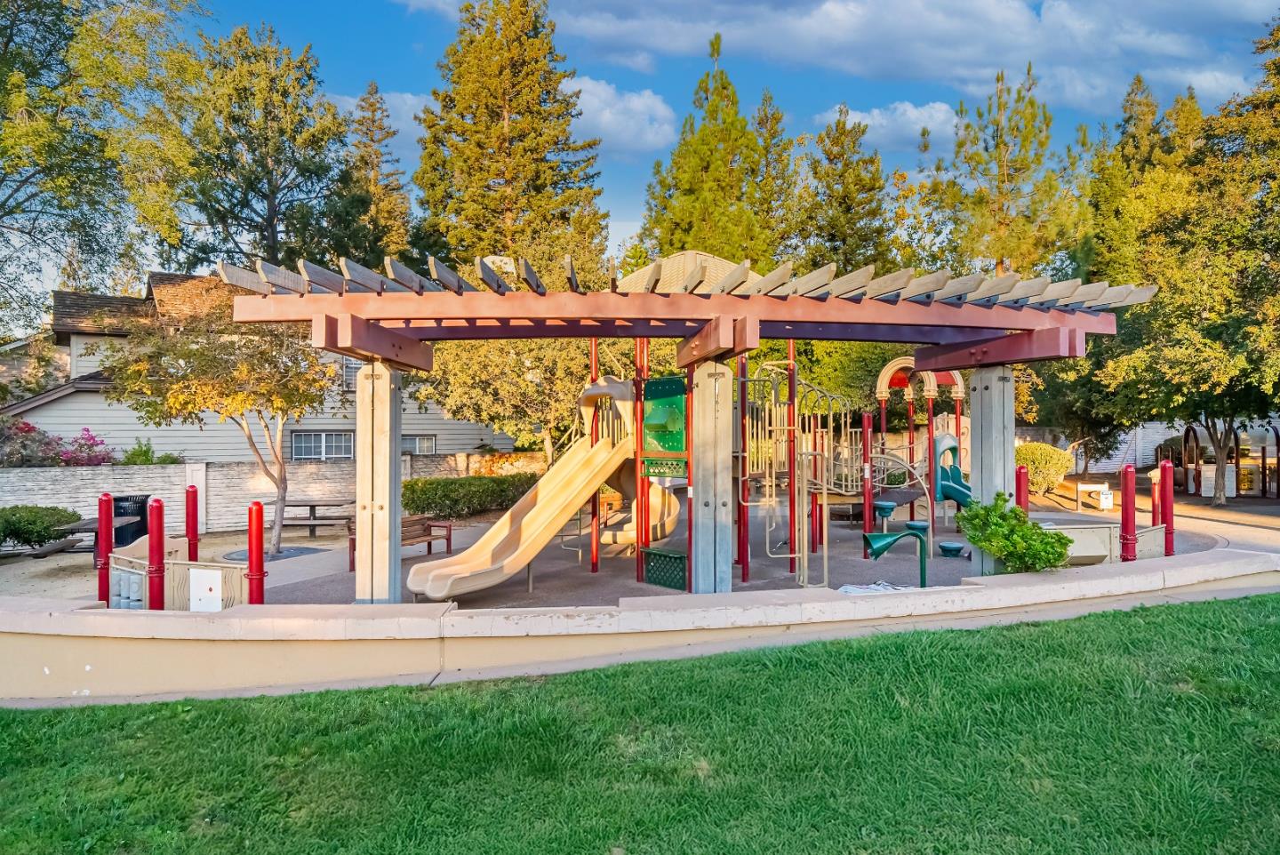 Detail Gallery Image 38 of 45 For 1013 Karen Way, Mountain View,  CA 94040 - 3 Beds | 2 Baths