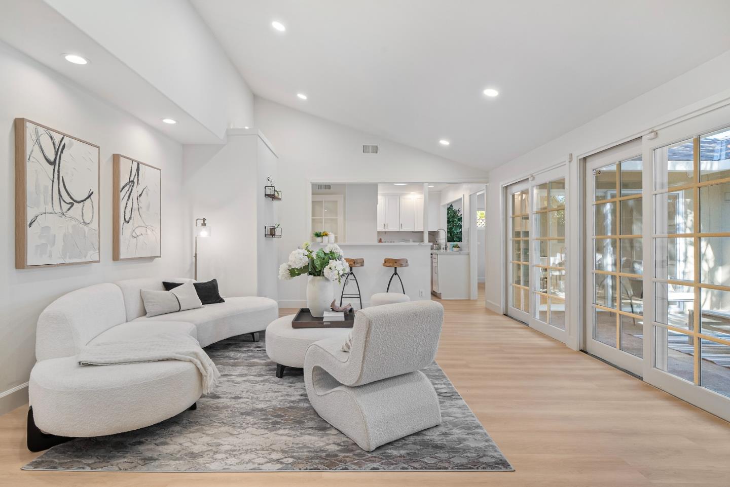 Detail Gallery Image 5 of 45 For 1013 Karen Way, Mountain View,  CA 94040 - 3 Beds | 2 Baths