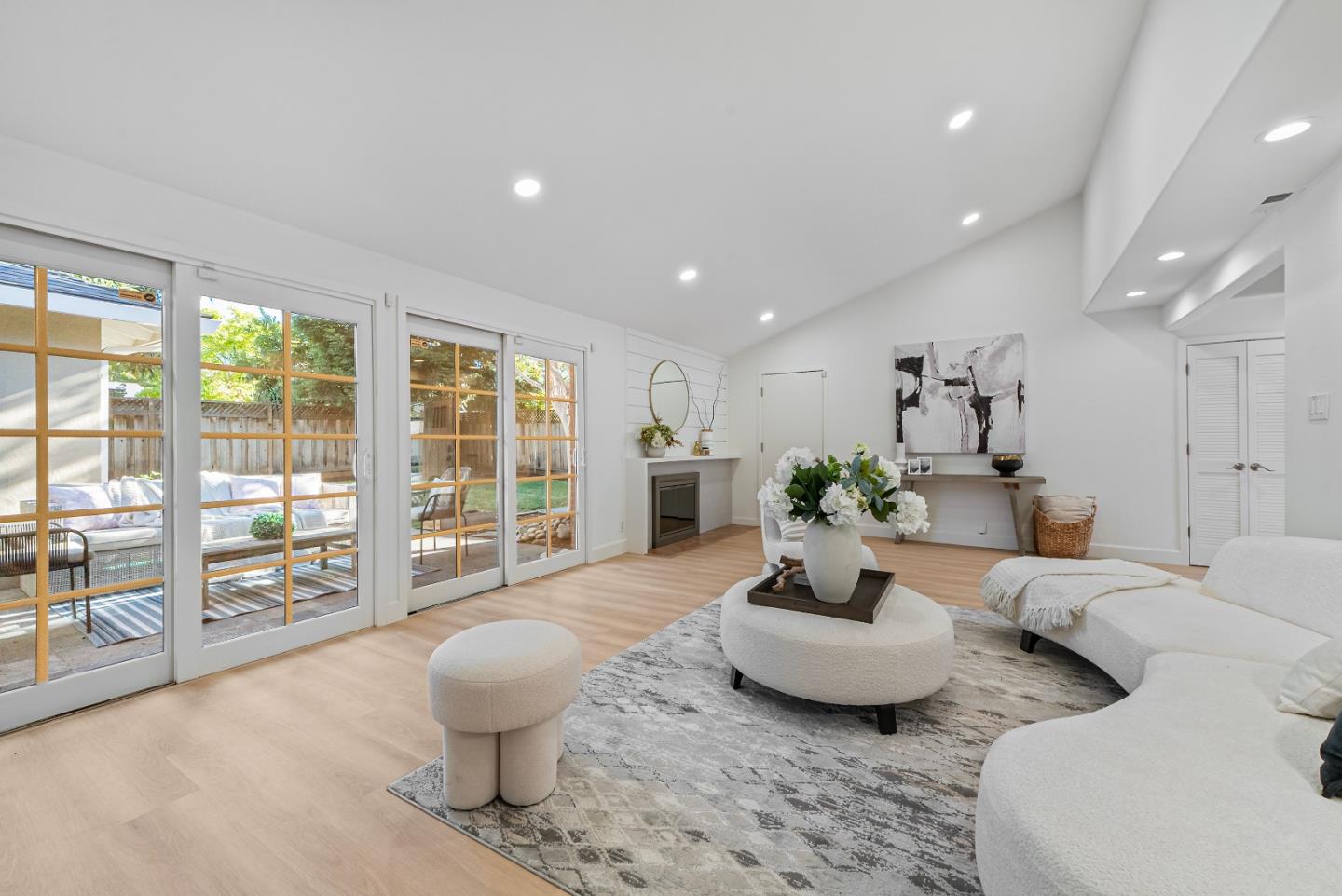 Detail Gallery Image 6 of 45 For 1013 Karen Way, Mountain View,  CA 94040 - 3 Beds | 2 Baths