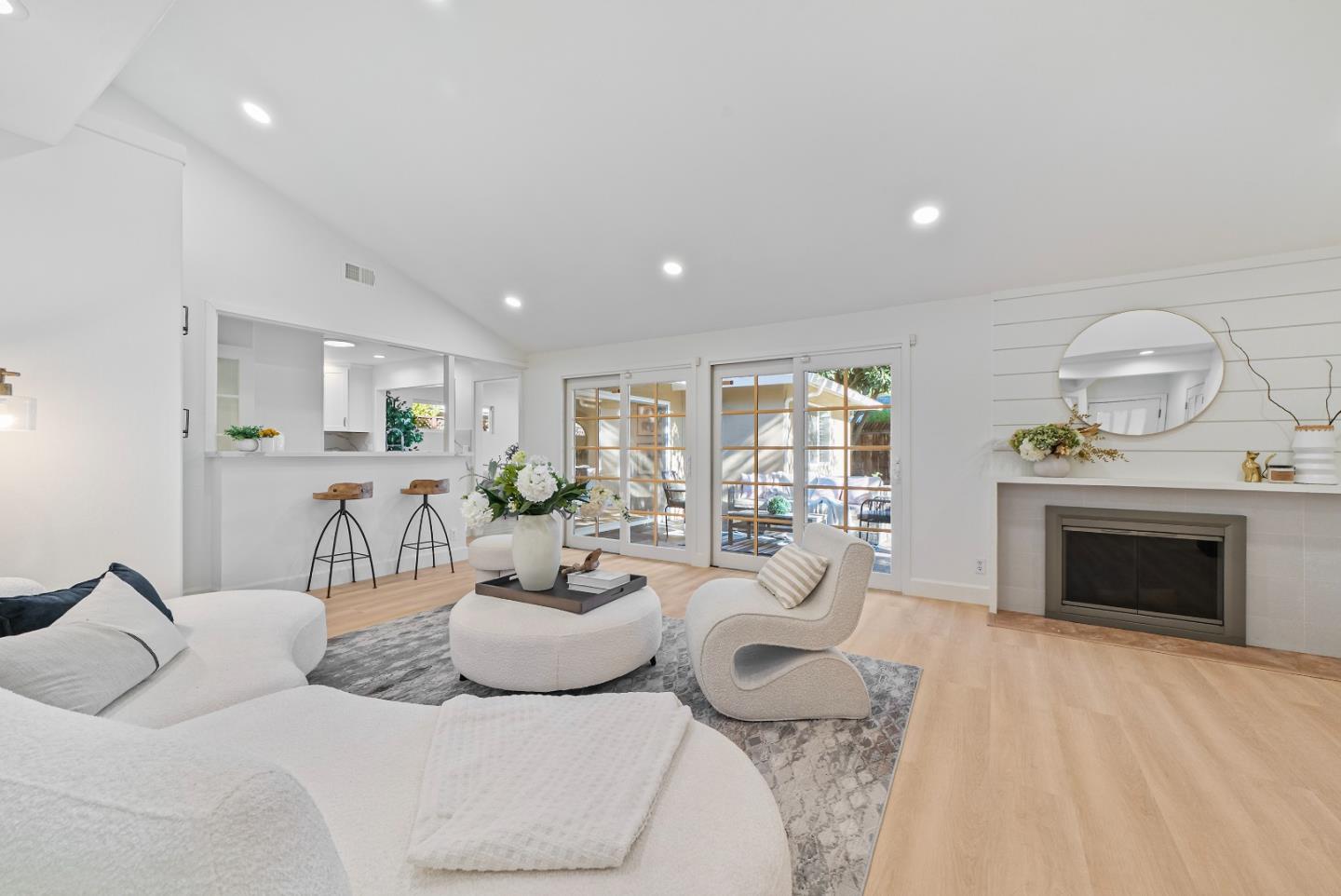 Detail Gallery Image 7 of 45 For 1013 Karen Way, Mountain View,  CA 94040 - 3 Beds | 2 Baths