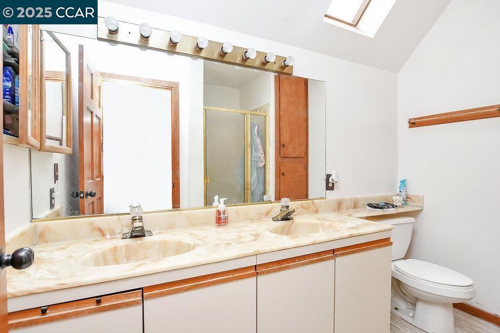 Detail Gallery Image 19 of 27 For 130 Creekside Ct, El Sobrante,  CA 94803 - 2 Beds | 2 Baths