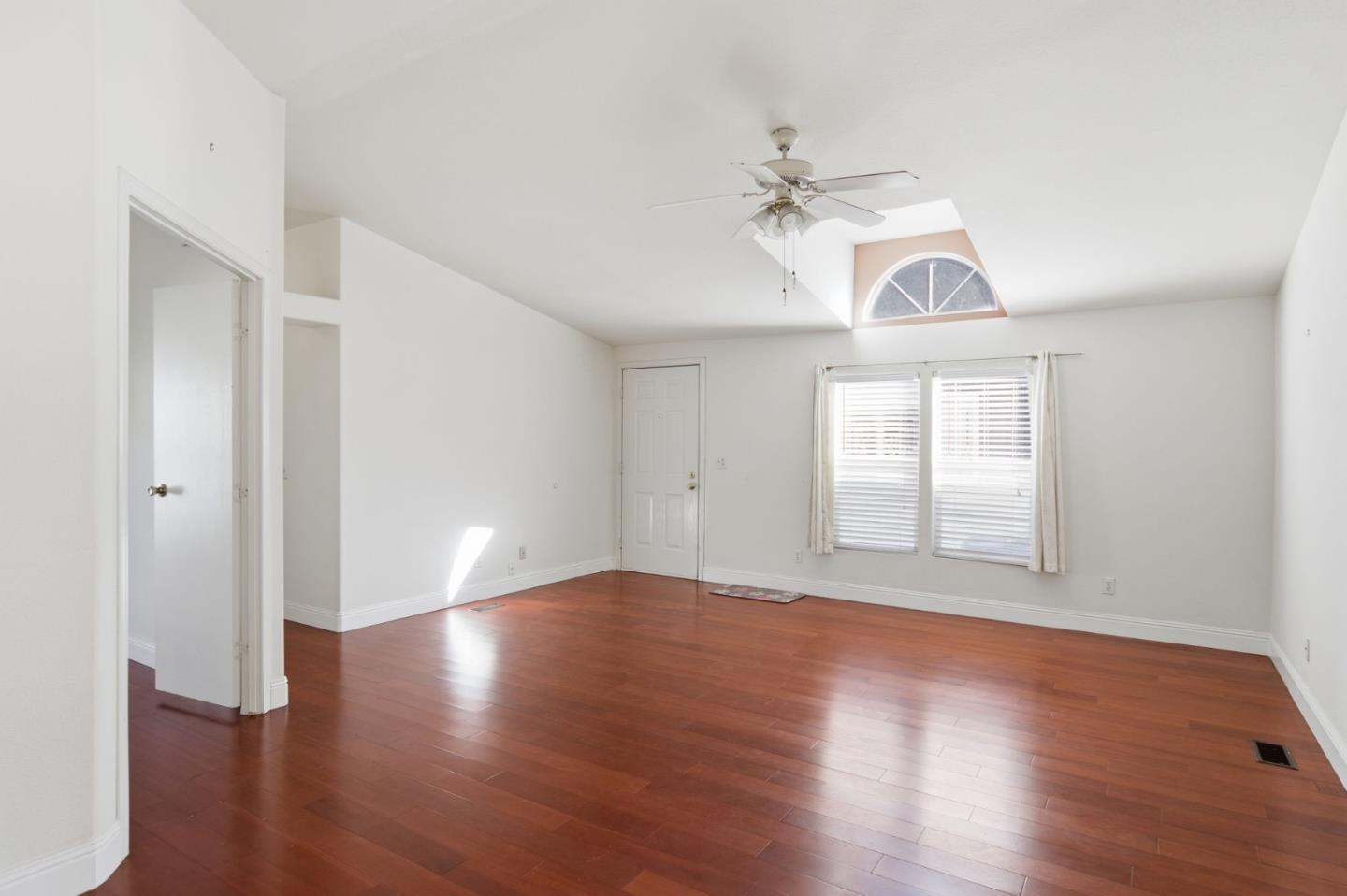 Detail Gallery Image 7 of 23 For 2151 Oakland Rd #552,  San Jose,  CA 95131 - 3 Beds | 2 Baths