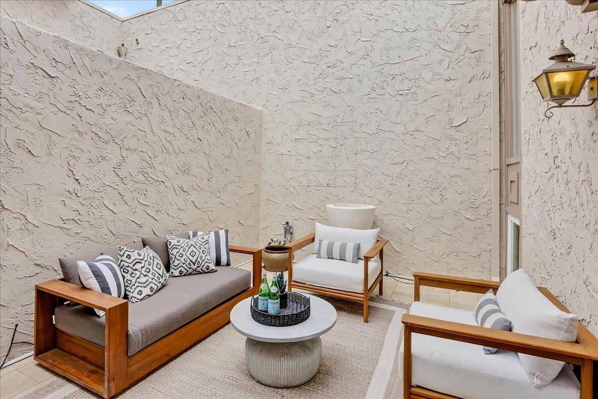 Detail Gallery Image 4 of 42 For 105 Callecita, Los Gatos,  CA 95032 - 3 Beds | 2/1 Baths