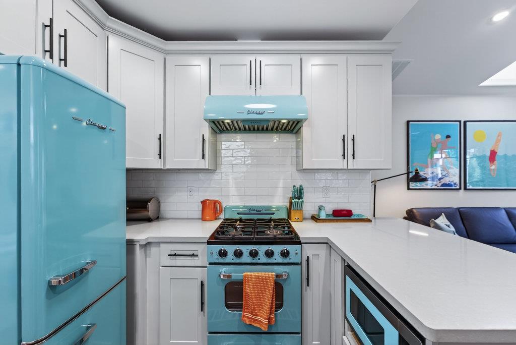 Detail Gallery Image 15 of 44 For 425 Riverview Ave, Capitola,  CA 95010 - 2 Beds | 1 Baths