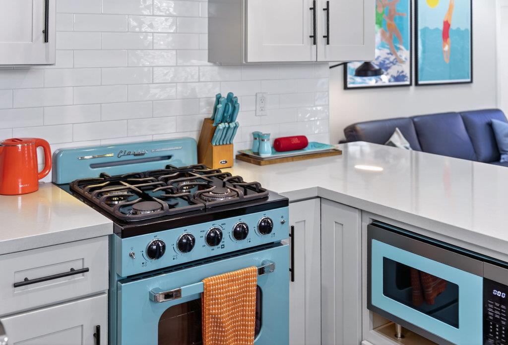 Detail Gallery Image 16 of 44 For 425 Riverview Ave, Capitola,  CA 95010 - 2 Beds | 1 Baths