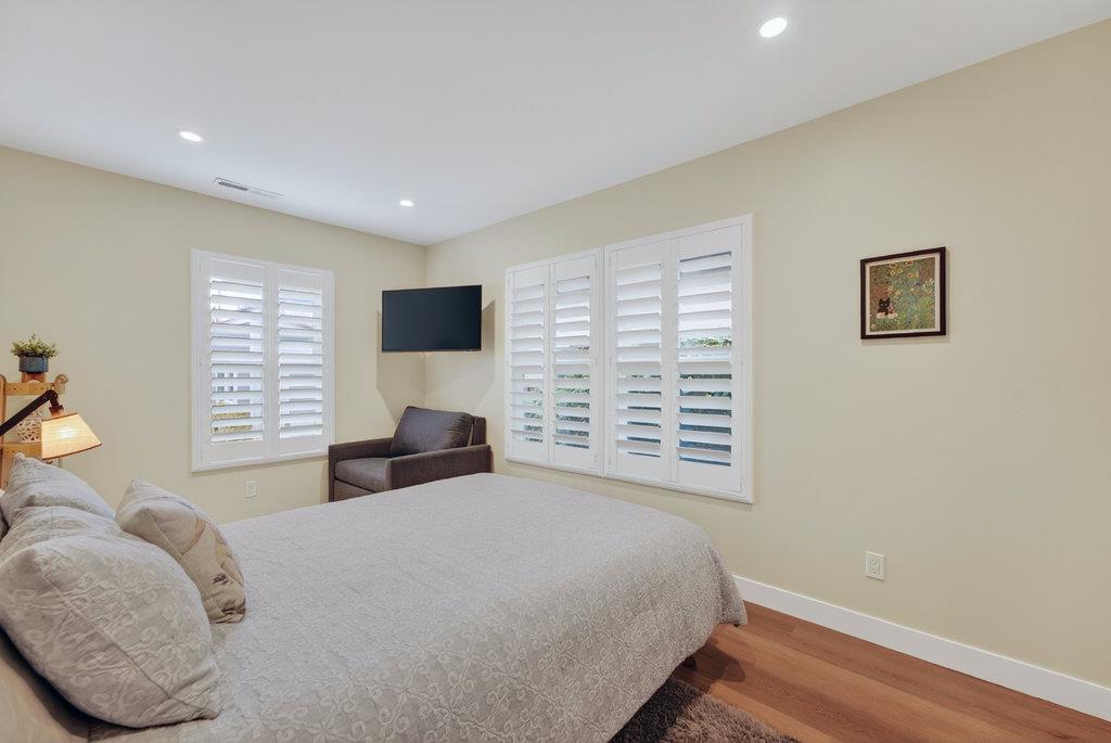 Detail Gallery Image 18 of 44 For 425 Riverview Ave, Capitola,  CA 95010 - 2 Beds | 1 Baths