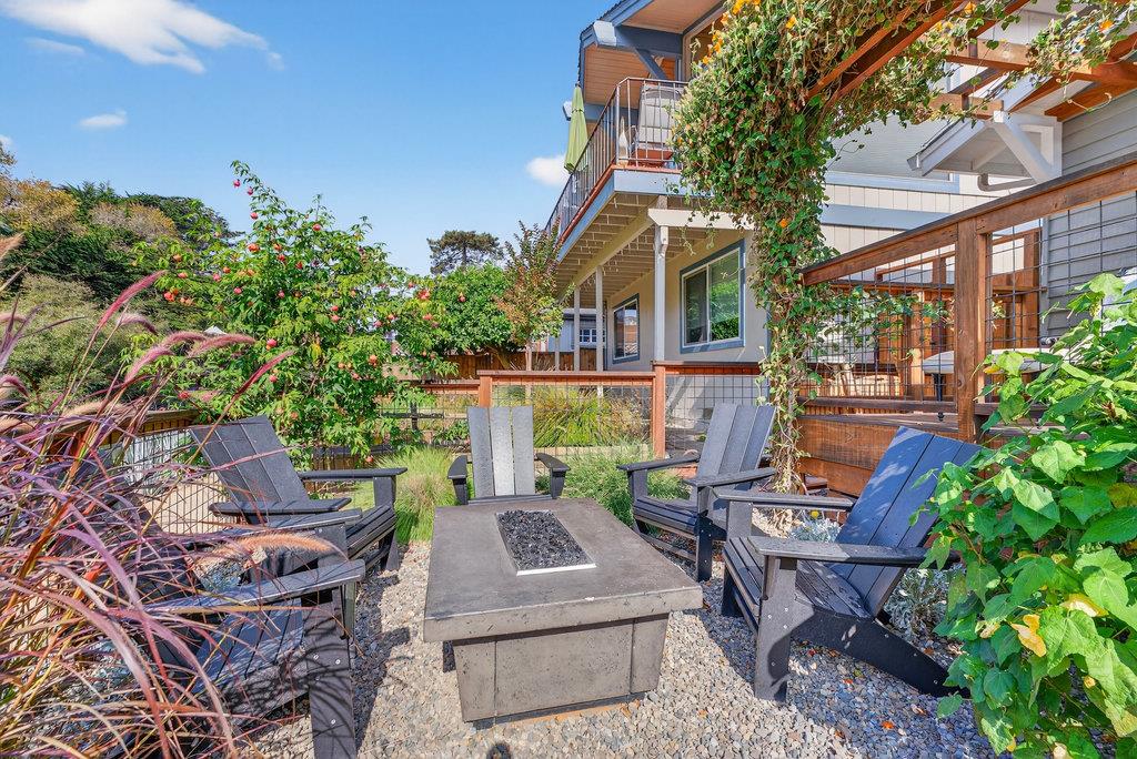 Detail Gallery Image 27 of 44 For 425 Riverview Ave, Capitola,  CA 95010 - 2 Beds | 1 Baths