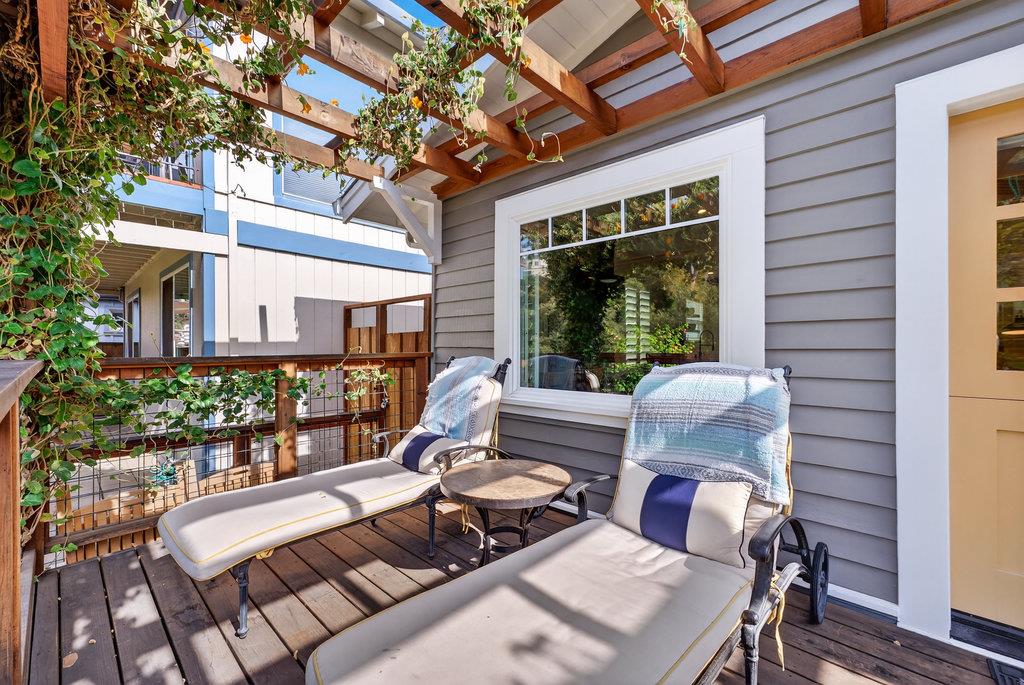 Detail Gallery Image 30 of 44 For 425 Riverview Ave, Capitola,  CA 95010 - 2 Beds | 1 Baths