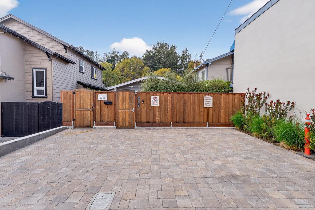 Detail Gallery Image 33 of 44 For 425 Riverview Ave, Capitola,  CA 95010 - 2 Beds | 1 Baths