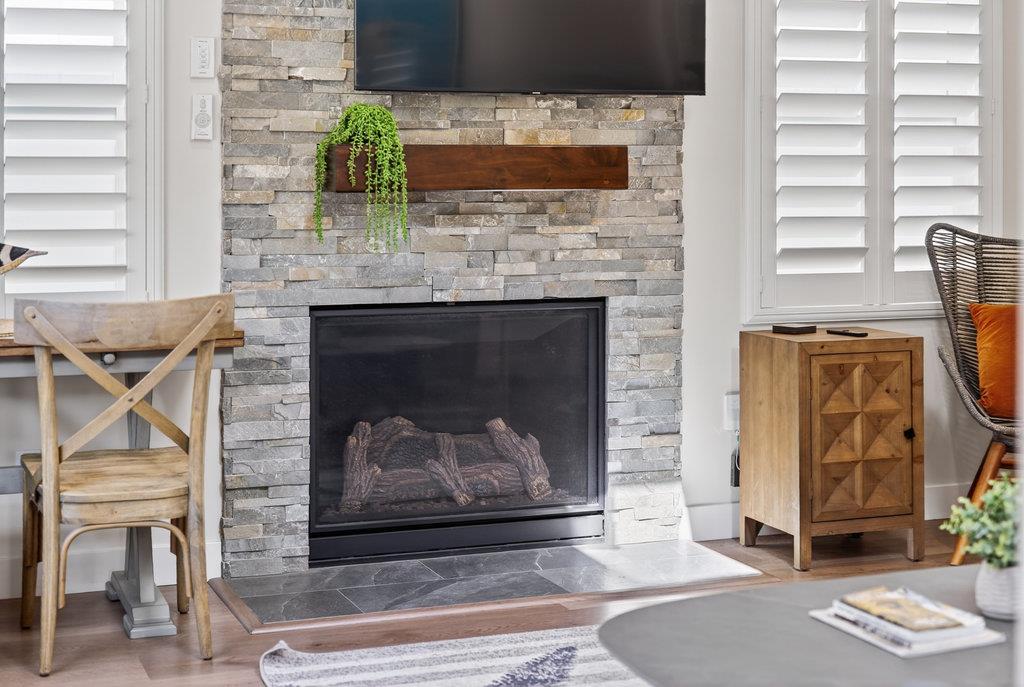 Detail Gallery Image 6 of 44 For 425 Riverview Ave, Capitola,  CA 95010 - 2 Beds | 1 Baths