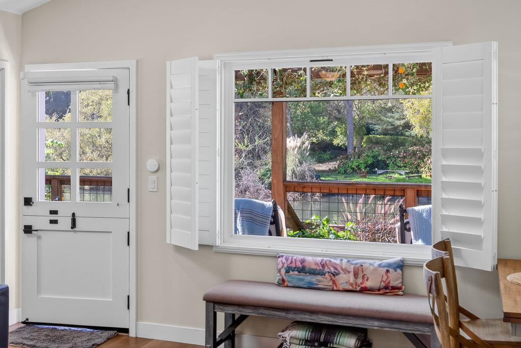 Detail Gallery Image 8 of 44 For 425 Riverview Ave, Capitola,  CA 95010 - 2 Beds | 1 Baths