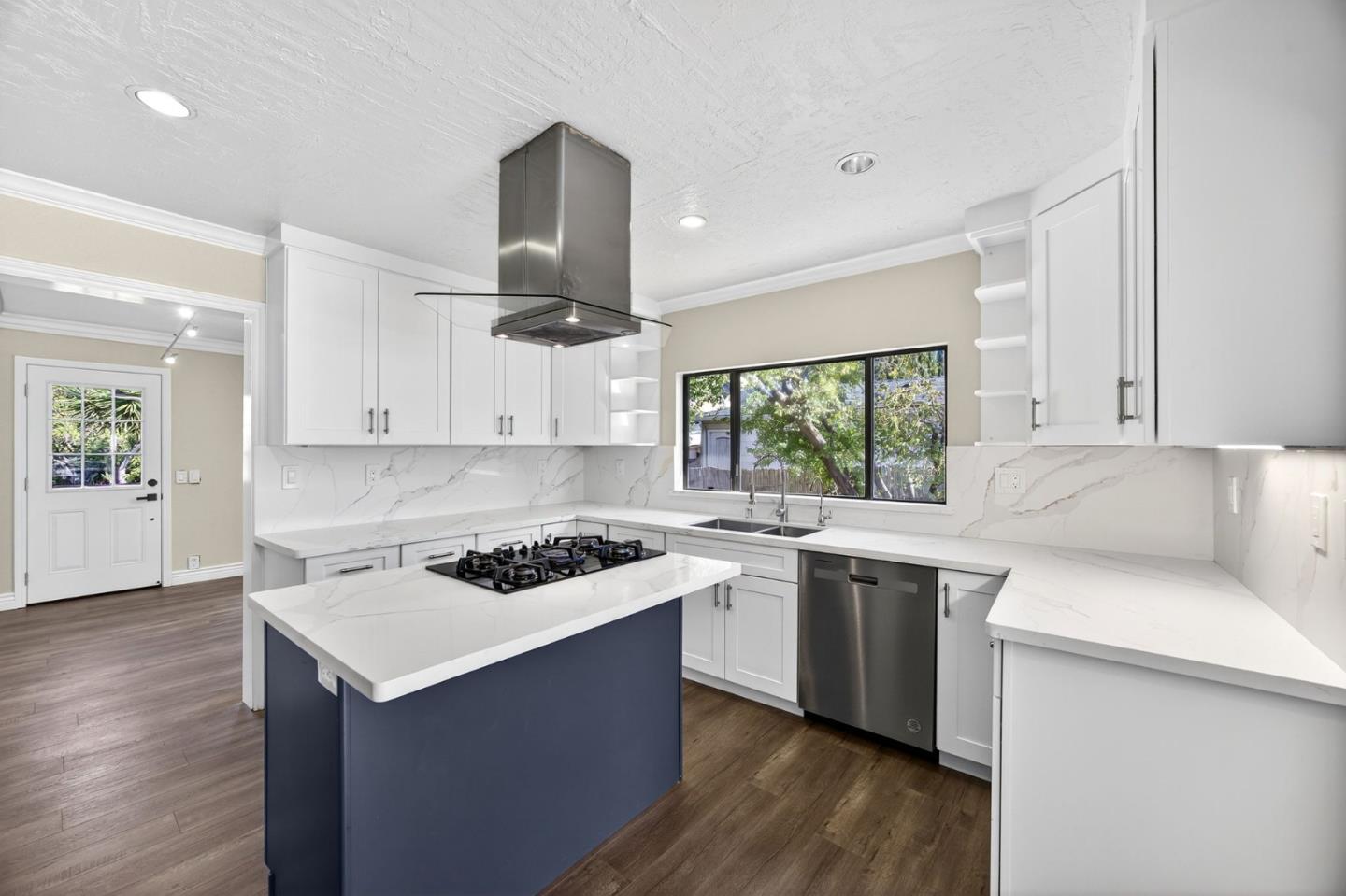 Detail Gallery Image 3 of 50 For 38538 Tyson Ln, Fremont,  CA 94536 - 4 Beds | 2 Baths