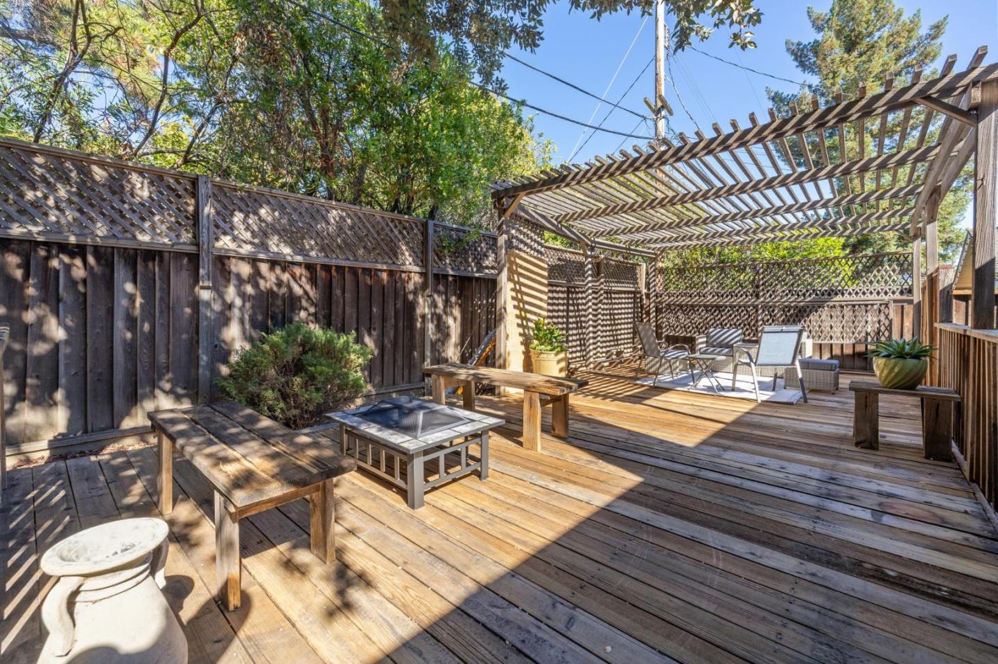 Detail Gallery Image 34 of 36 For 141 Carlisle Way, Sunnyvale,  CA 94087 - 3 Beds | 2 Baths