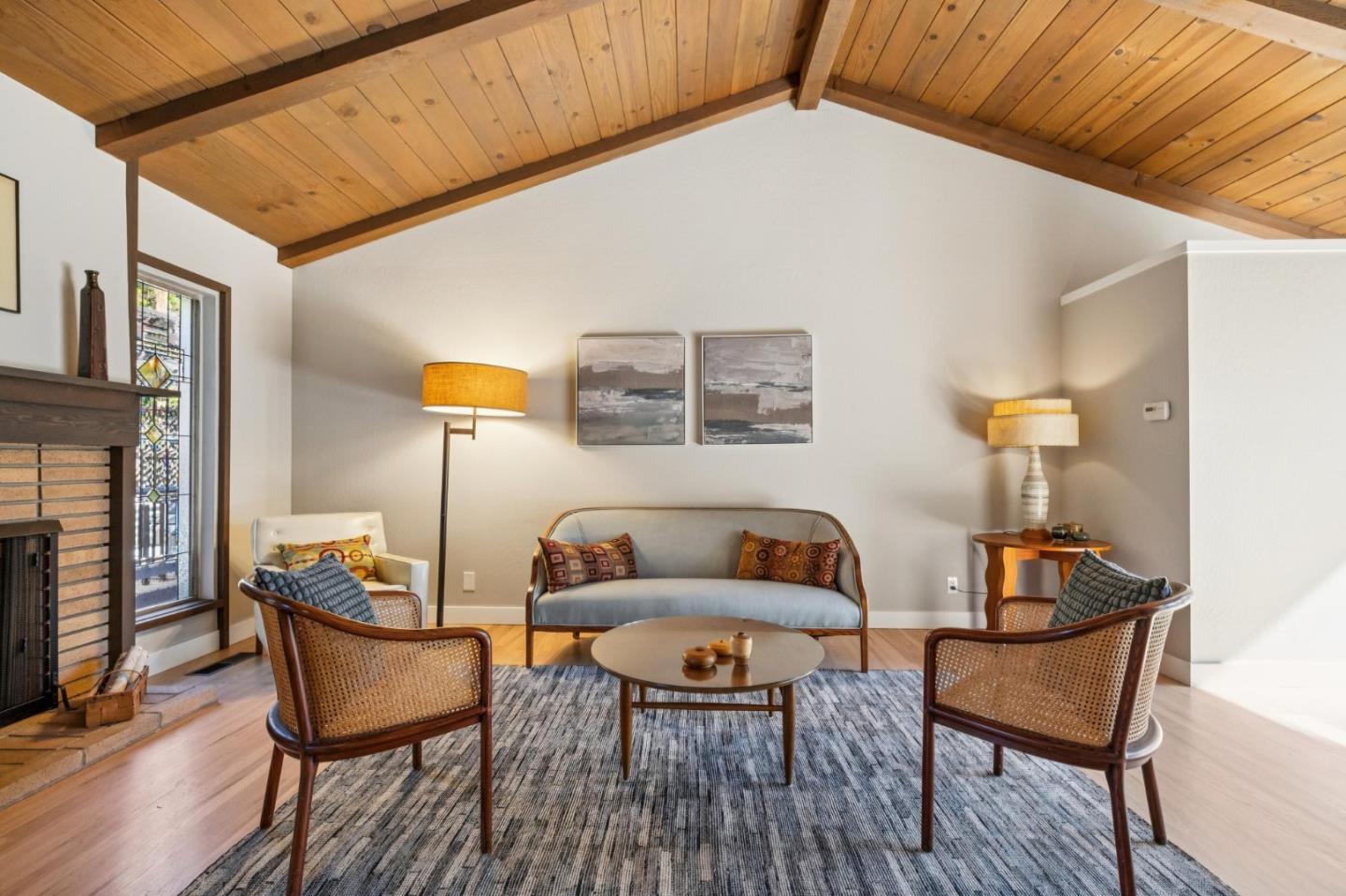 Detail Gallery Image 8 of 36 For 141 Carlisle Way, Sunnyvale,  CA 94087 - 3 Beds | 2 Baths