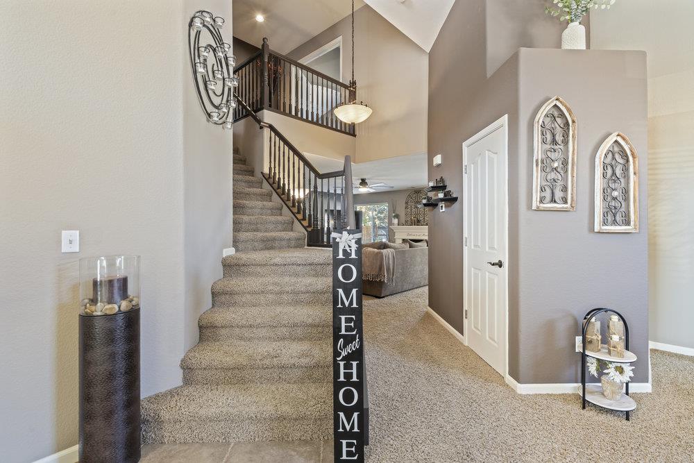 Detail Gallery Image 12 of 51 For 2230 Ventana Ct, Hollister,  CA 95023 - 4 Beds | 3 Baths