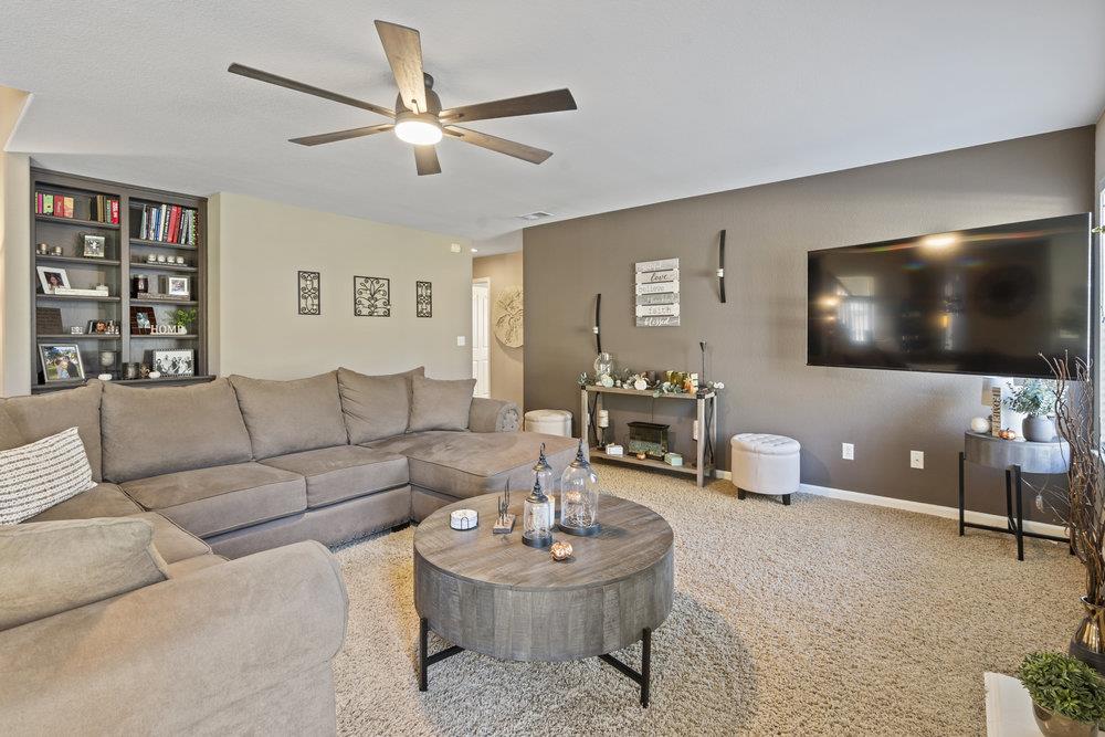 Detail Gallery Image 13 of 51 For 2230 Ventana Ct, Hollister,  CA 95023 - 4 Beds | 3 Baths