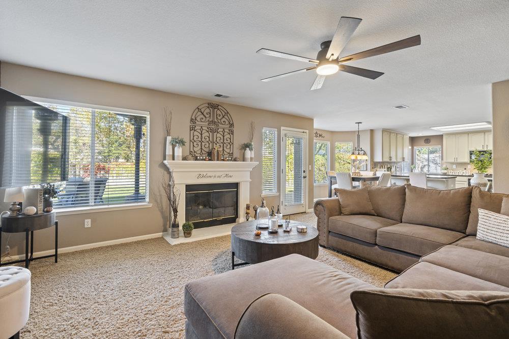 Detail Gallery Image 14 of 51 For 2230 Ventana Ct, Hollister,  CA 95023 - 4 Beds | 3 Baths